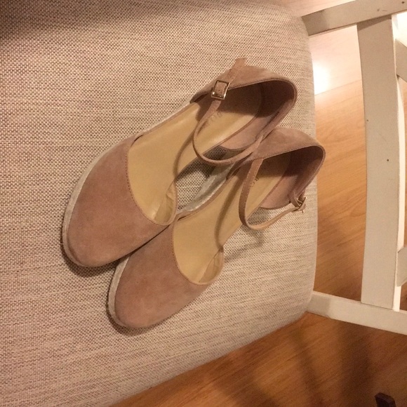 Shoes - Picture 2 of 2